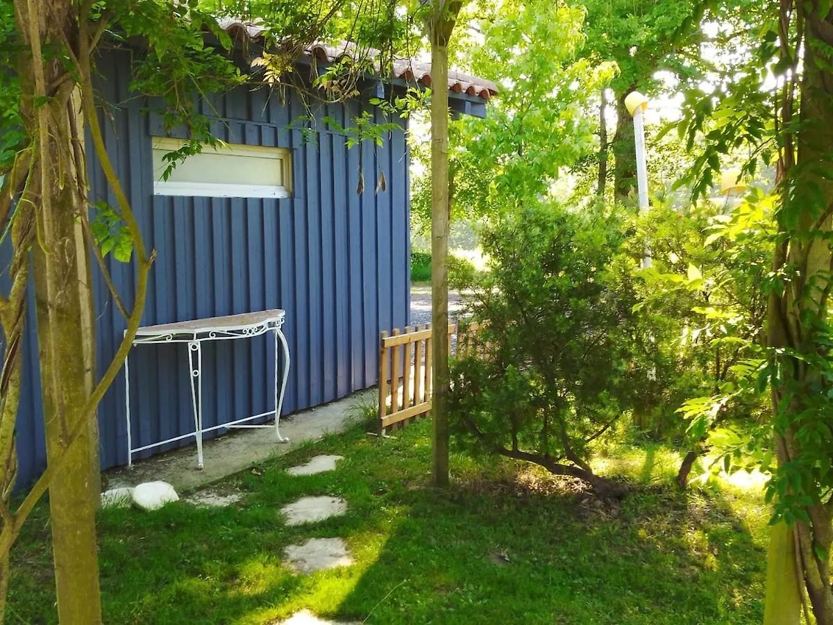 Chalet En Gascogne Vergoignan Frankreich